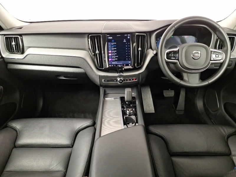 Used Volvo XC60 2023 for sale - 77439492: Photo 2