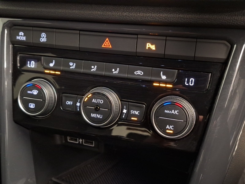 Used Volkswagen T-Roc 2019 for sale - 76414609: Photo 16