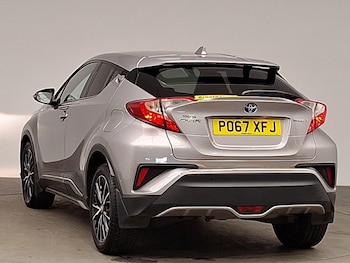 Used Toyota C-HR 2017 for sale - 77652381: Photo