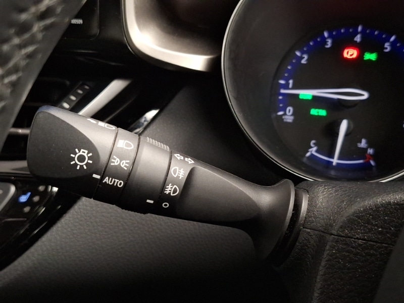 Used Toyota C-HR 2019 for sale - 78203200: Photo 18