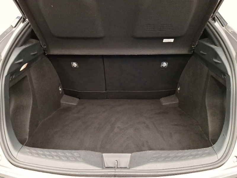 Used Toyota C-HR 2019 for sale - 78203200: Photo 8