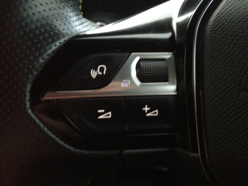 Used Peugeot 2008 2020 for sale - 77610986: Photo 13