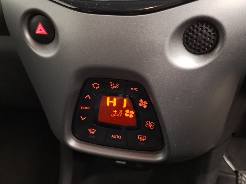 Used Toyota AYGO 2018 for sale - 77907605: Photo 13