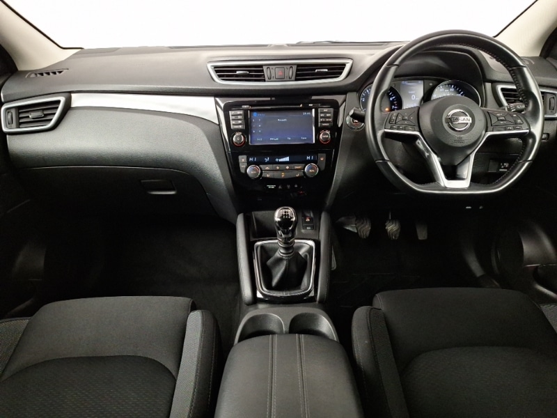 Used Nissan Qashqai 2018 for sale - 77947823: Photo 2