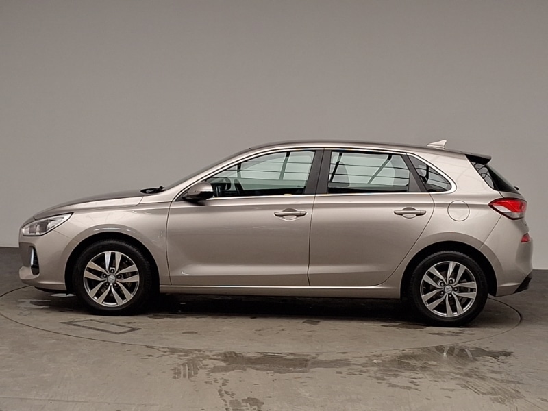 Used Hyundai i30 2018 for sale - 77690042: Photo 4