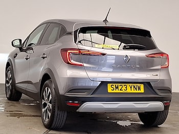 Used Renault Captur 2023 for sale - 79243110: Photo