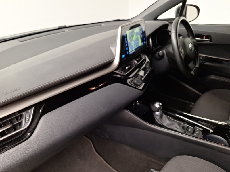 Used Toyota C-HR 2019 for sale - 76414623: Photo 5