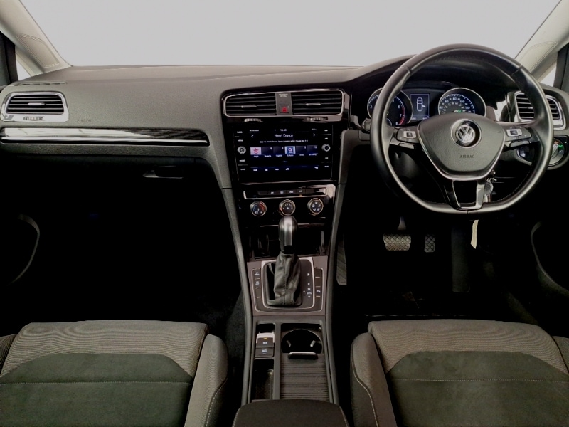 Used Volkswagen Golf 2019 for sale - 76238299: Photo 2