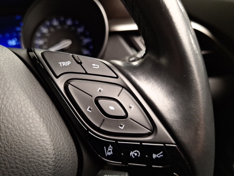 Used Toyota C-HR 2017 for sale - 77623578: Photo 18