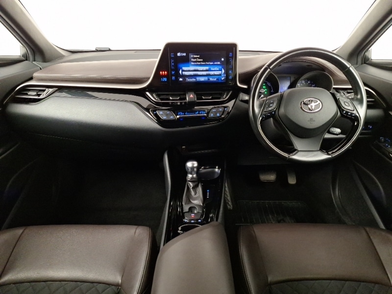 Used Toyota C-HR 2017 for sale - 77623578: Photo 2