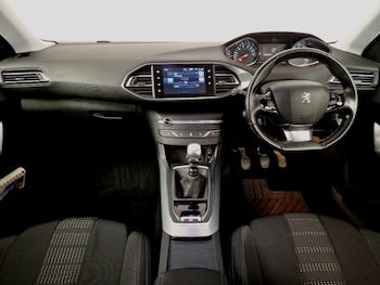 Used Peugeot 308 2016 for sale - 77126267: Photo