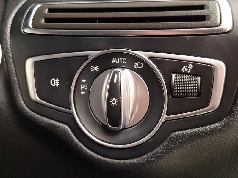 Used Mercedes-Benz C Class 2018 for sale - 76383966: Photo 12