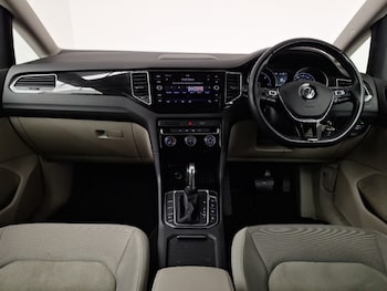 Used Volkswagen Golf SV 2018 for sale - 76839101: Photo