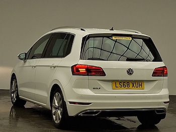 Used Volkswagen Golf SV 2018 for sale - 76839101: Photo