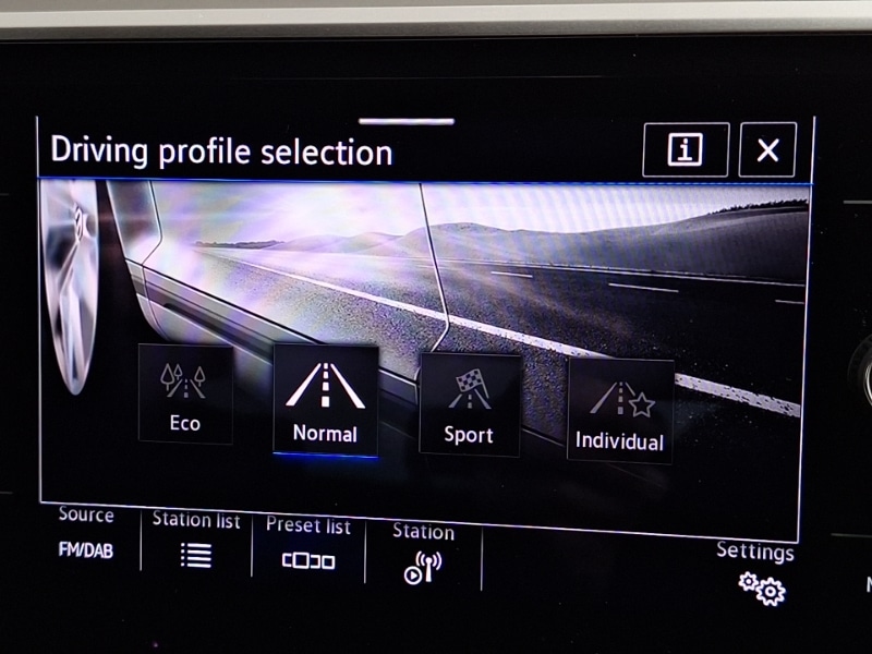 Used Volkswagen T-Roc 2025 for sale - 77070233: Photo 16