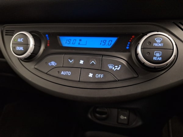 Used Toyota Yaris 2020 for sale - 76066768: Photo 13