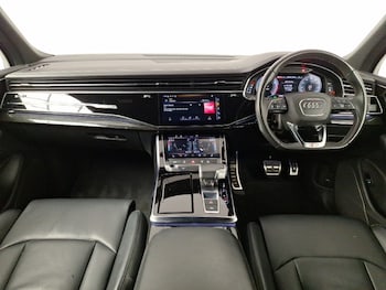 Used Audi Q7 2022 for sale - 77130119: Photo