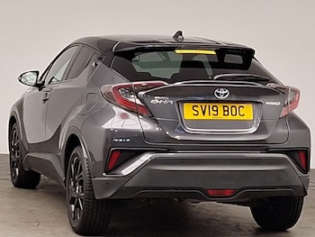 Used Toyota C-HR 2019 for sale - 76221534: Photo