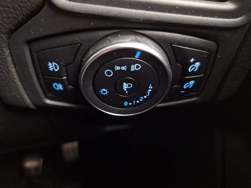 Used Ford Focus 2017 for sale - 76924902: Photo 17