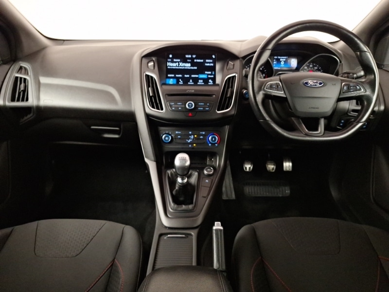 Used Ford Focus 2017 for sale - 76924902: Photo 2