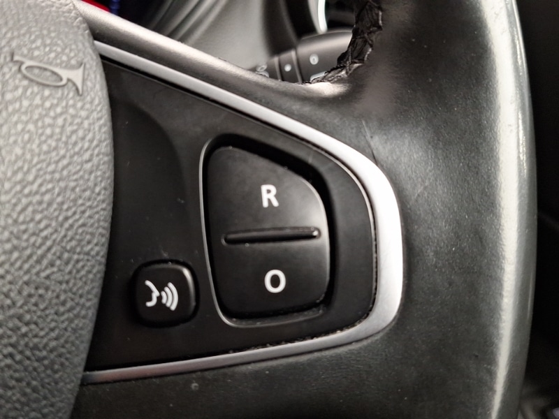 Used Renault Captur 2017 for sale - 77338192: Photo 17