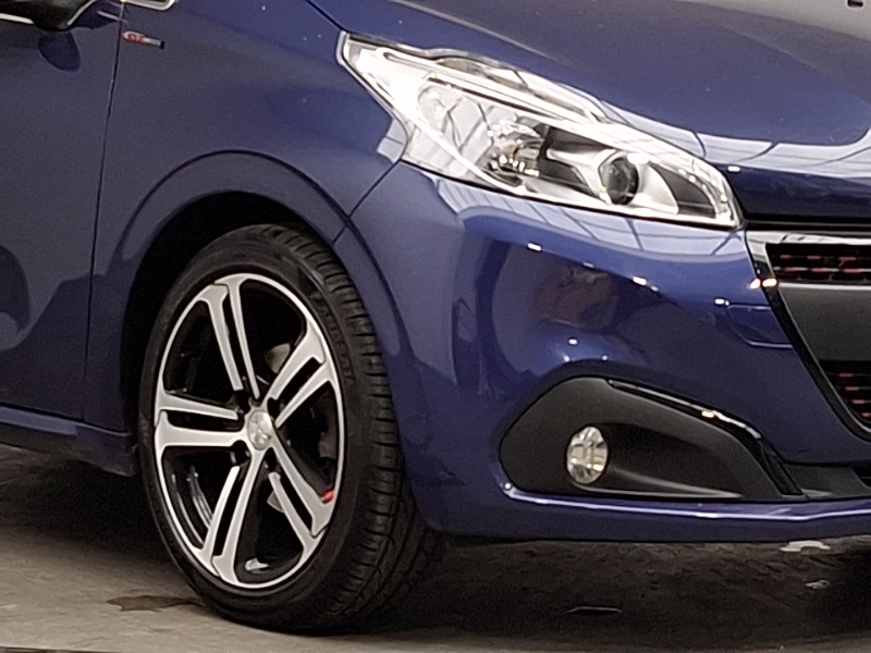 Used Peugeot 208 2018 for sale - 76450910: Photo 9