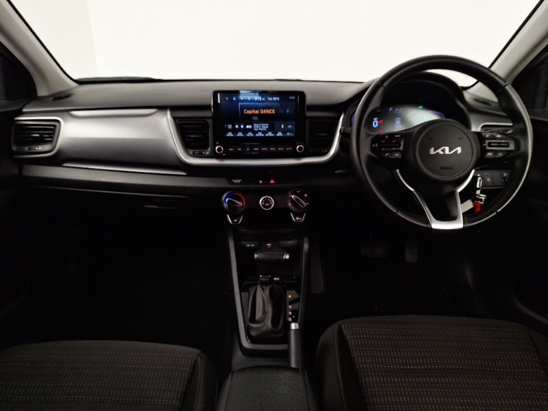 Used Kia Stonic 2024 for sale - 76779668: Photo 2