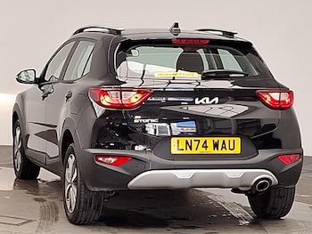 Used Kia Stonic 2024 for sale - 76779668: Photo