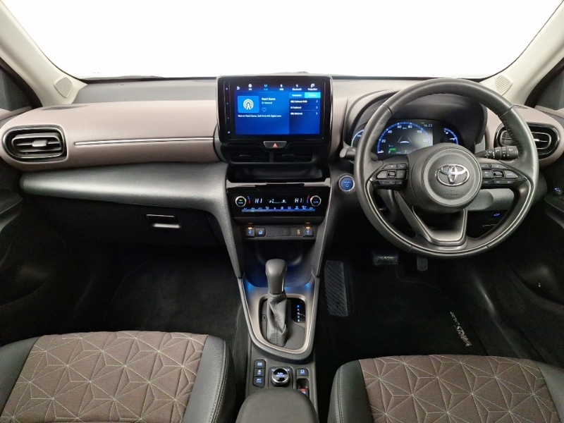 Used Toyota Yaris Cross 2023 for sale - 76707987: Photo 2
