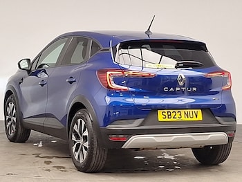 Used Renault Captur 2023 for sale - 78567500: Photo