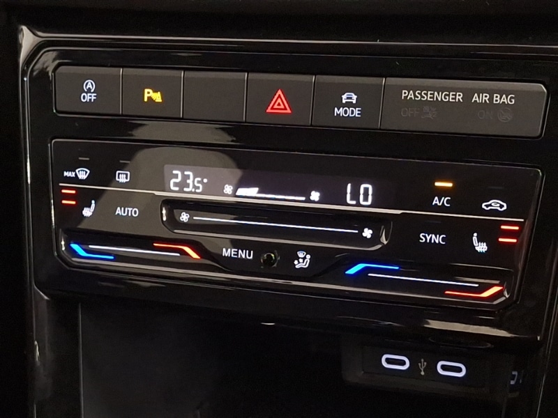 Used Volkswagen T-Cross 2024 for sale - 76321436: Photo 16