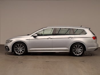 Used Volkswagen Passat 2022 for sale - 75808286: Photo