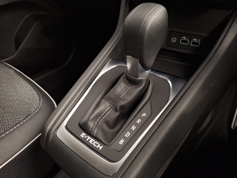 Used Renault Captur 2023 for sale - 76414617: Photo 17