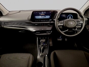 Used Hyundai i20 2023 for sale - 76301569: Photo