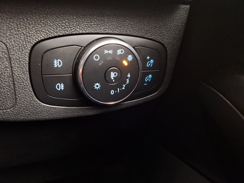 Used Ford Focus 2023 for sale - 77987858: Photo 19