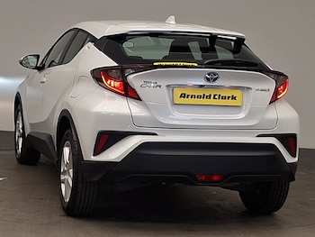 Used Toyota C-HR 2023 for sale - 79105989: Photo