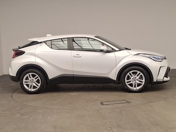 Used Toyota C-HR 2023 for sale - 79105989: Photo