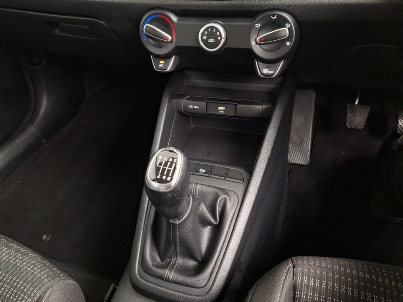 Used Kia Stonic 2022 for sale - 77782673: Photo 14