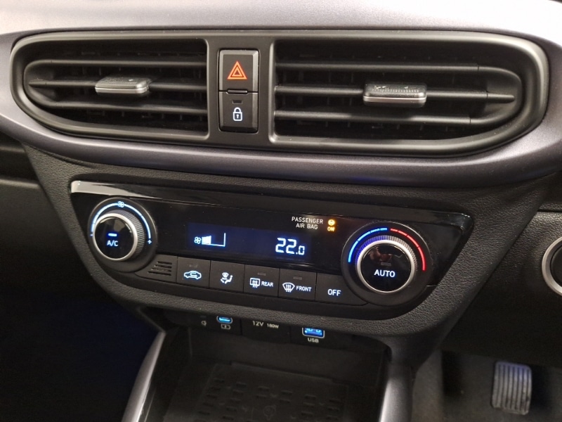 Used Hyundai i10 2023 for sale - 77070235: Photo 13