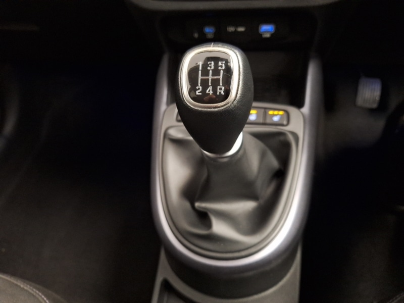 Used Hyundai i10 2023 for sale - 77070235: Photo 14