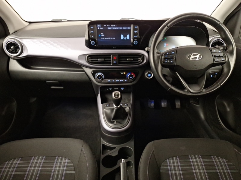 Used Hyundai i10 2023 for sale - 77070235: Photo 2