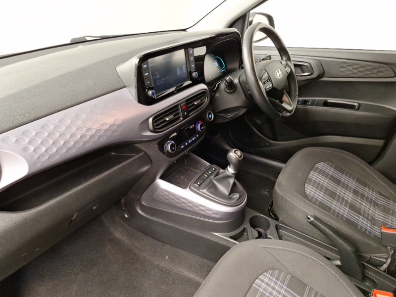 Used Hyundai i10 2023 for sale - 77070235: Photo 5