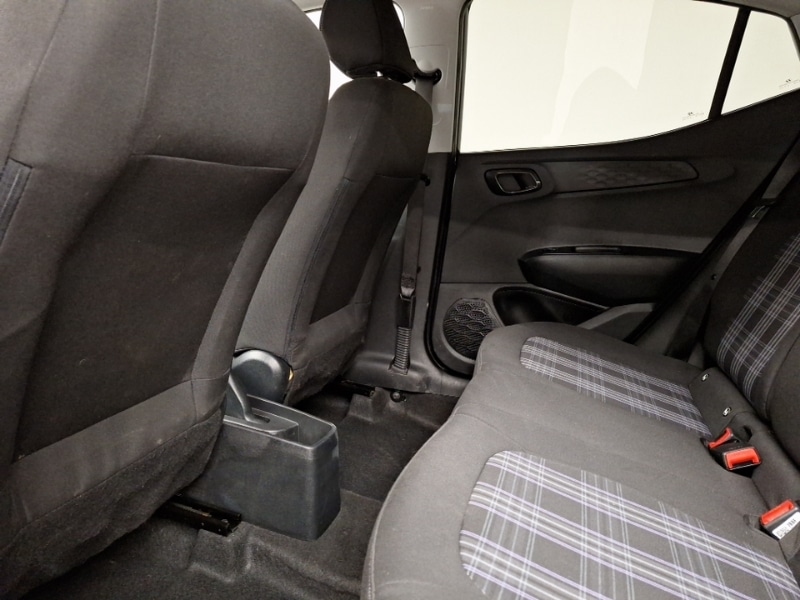 Used Hyundai i10 2023 for sale - 77070235: Photo 6