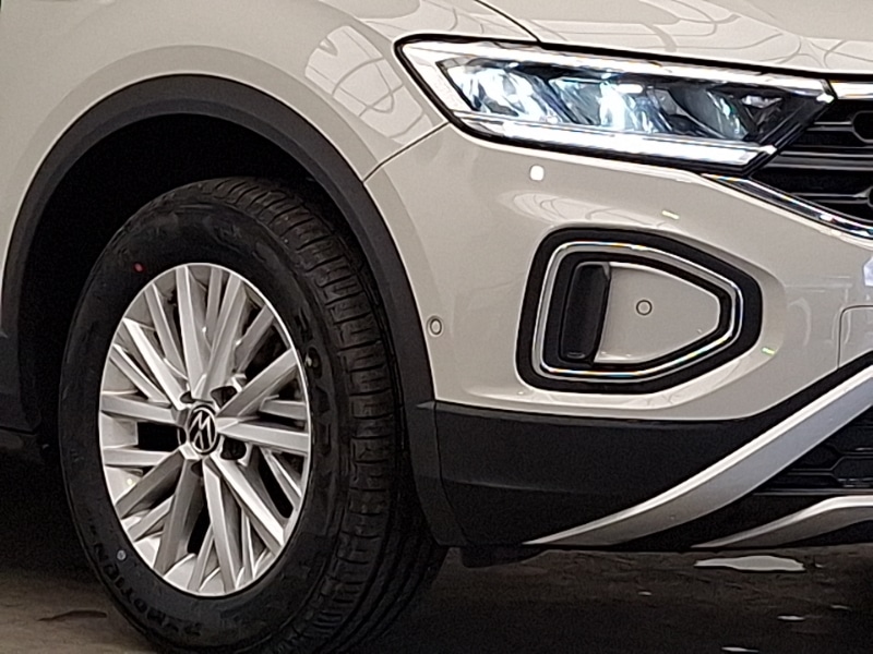 Used Volkswagen T-Roc 2022 for sale - 76325385: Photo 9