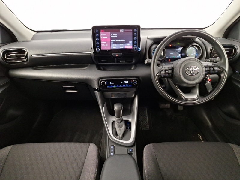 Used Toyota Yaris 2023 for sale - 78023560: Photo 2