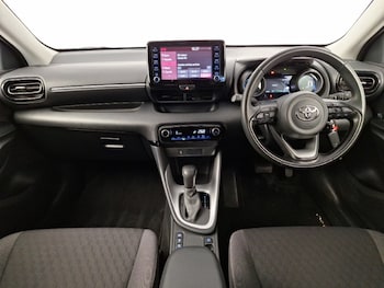 Used Toyota Yaris 2023 for sale - 78023560: Photo