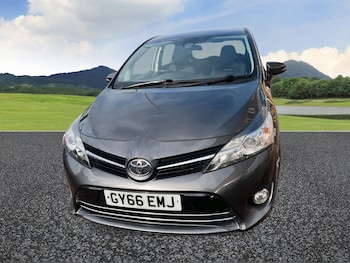 Used Toyota Verso 2016 for sale - 76466262: Photo