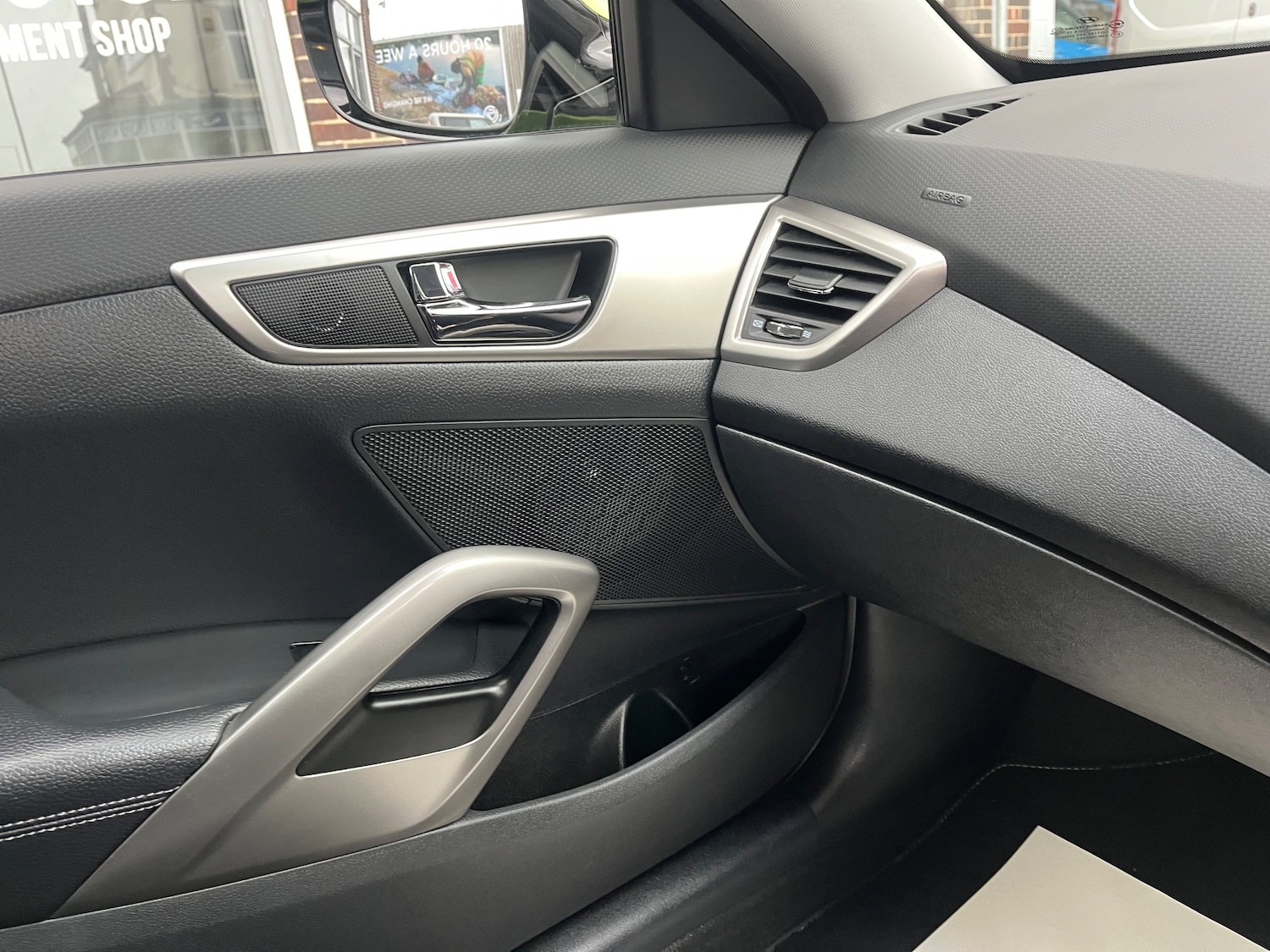 Used Hyundai Veloster 2012 for sale - 75982908: Photo 16