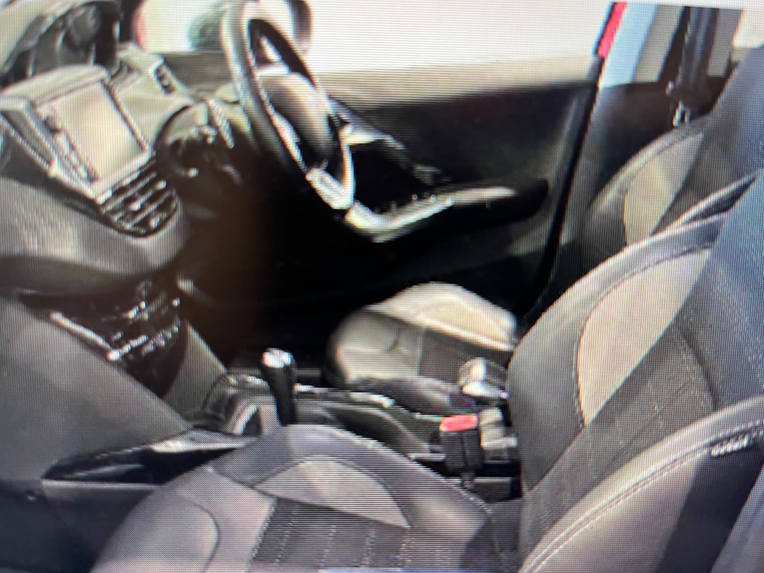 Used Peugeot 2008 2015 for sale - 76665366: Photo 6