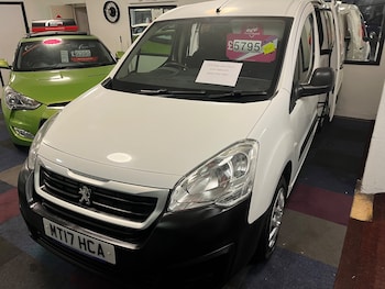 Used Peugeot Partner 2017 for sale - 77161271: Photo